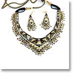 Lacquer_Black_Neclace_Set